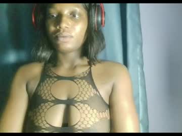 bigtits_giina