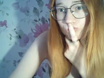 eveliina_shy