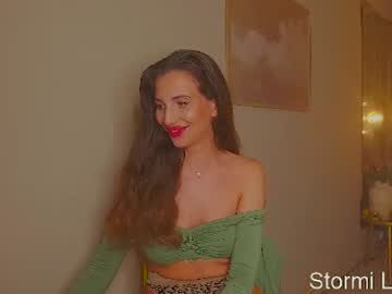 stormi_light