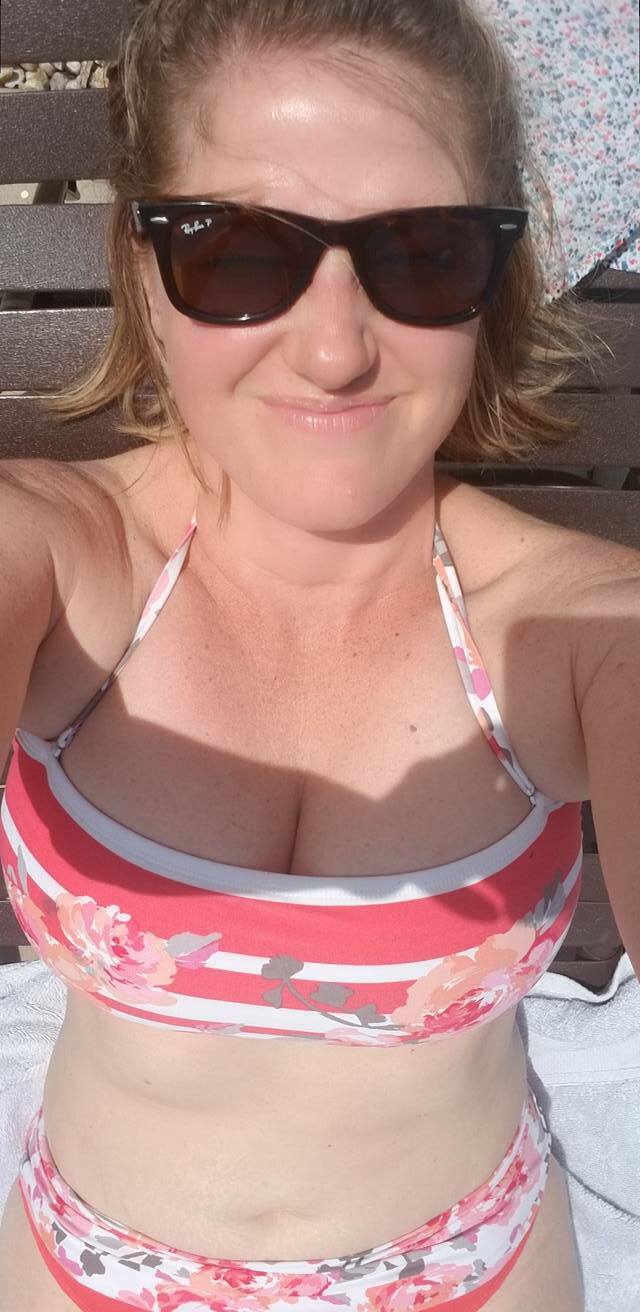 Angel redhead milf sexy legs/feet/face — 46