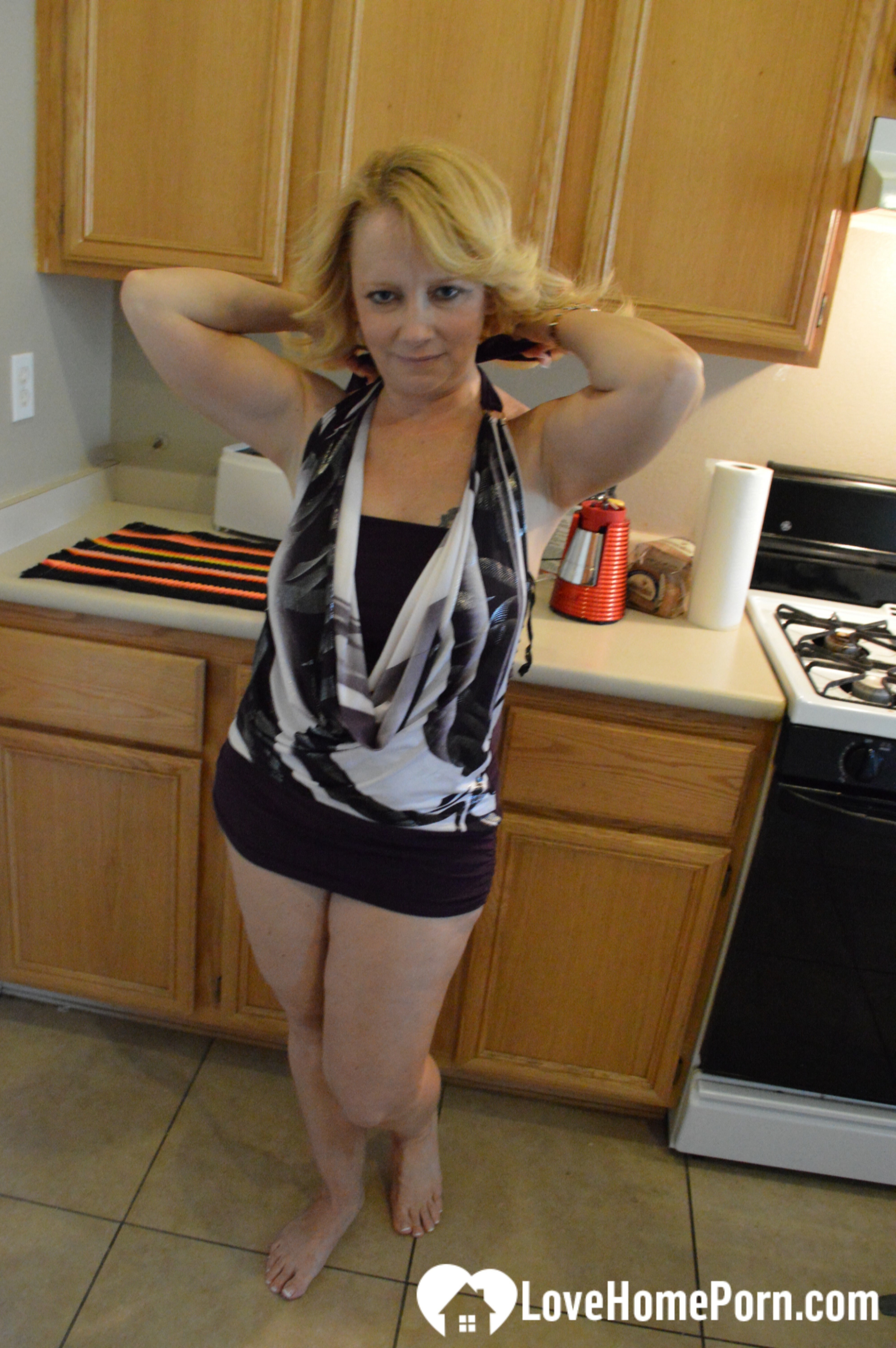 Mature cunt gets fingered until it cums — 31