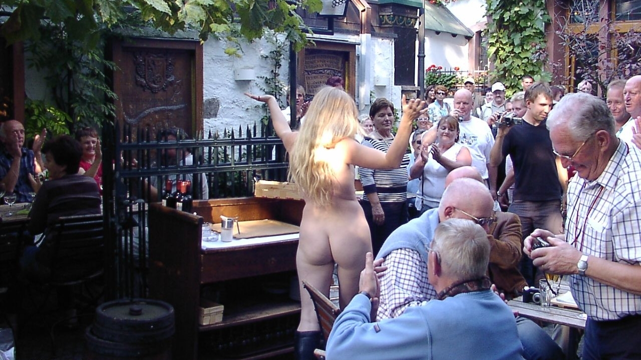 Fully Nude In Public — 31