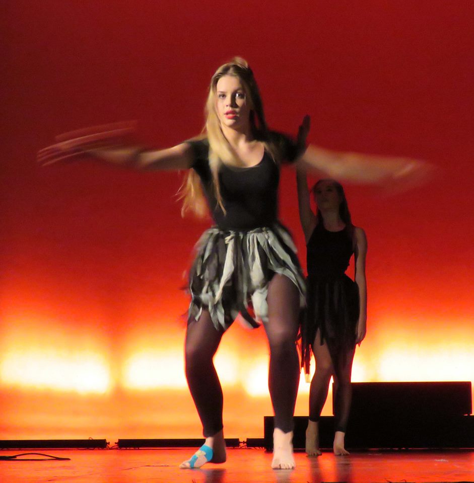 Dancers — 42