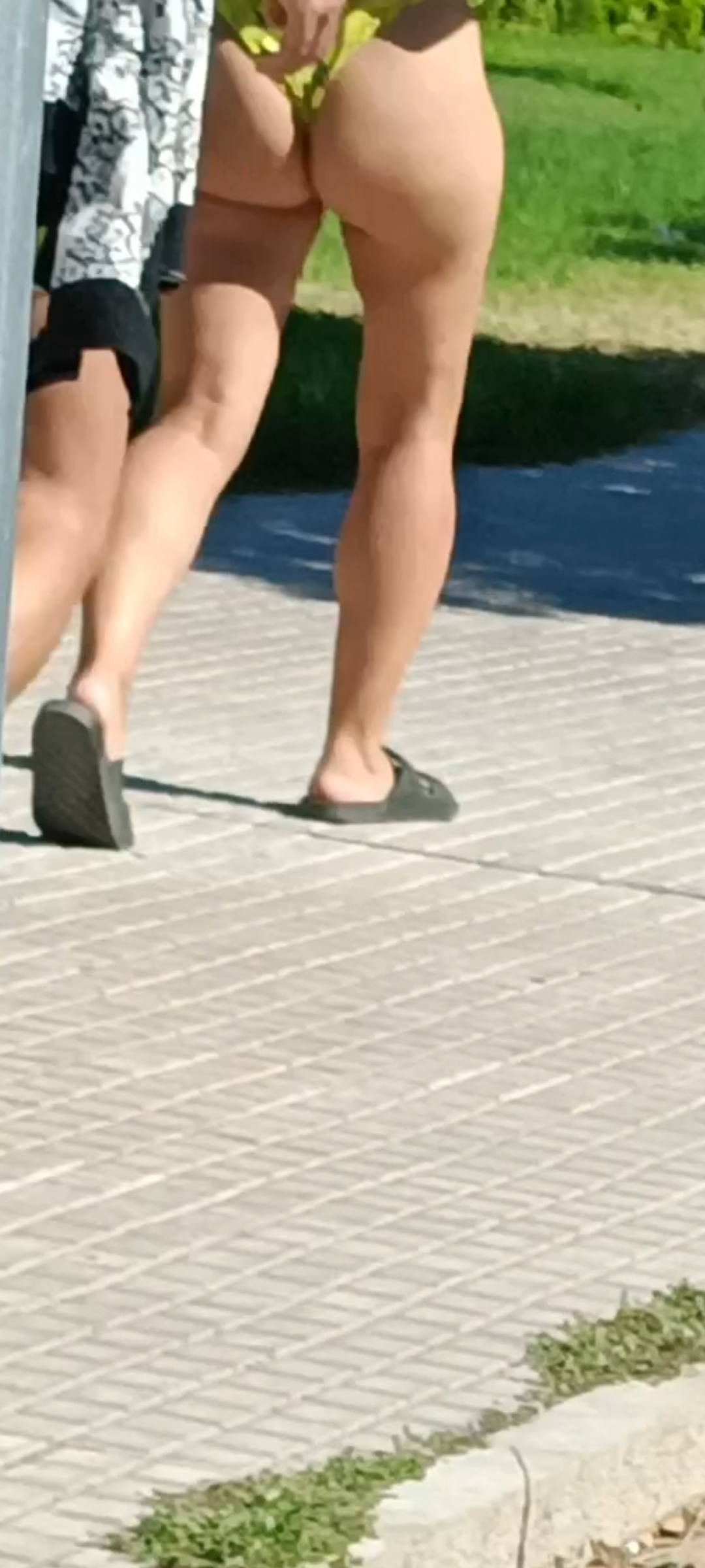 Milf yellow string in the street — 9