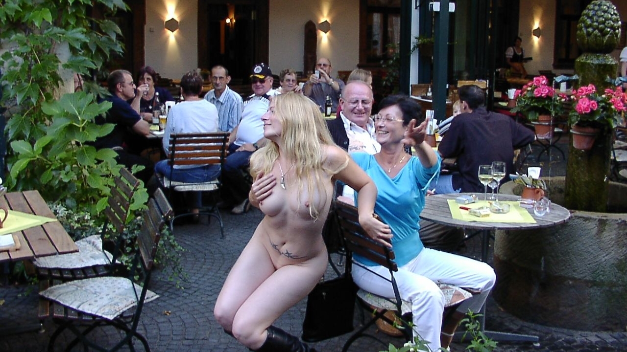 Fully Nude In Public — 28
