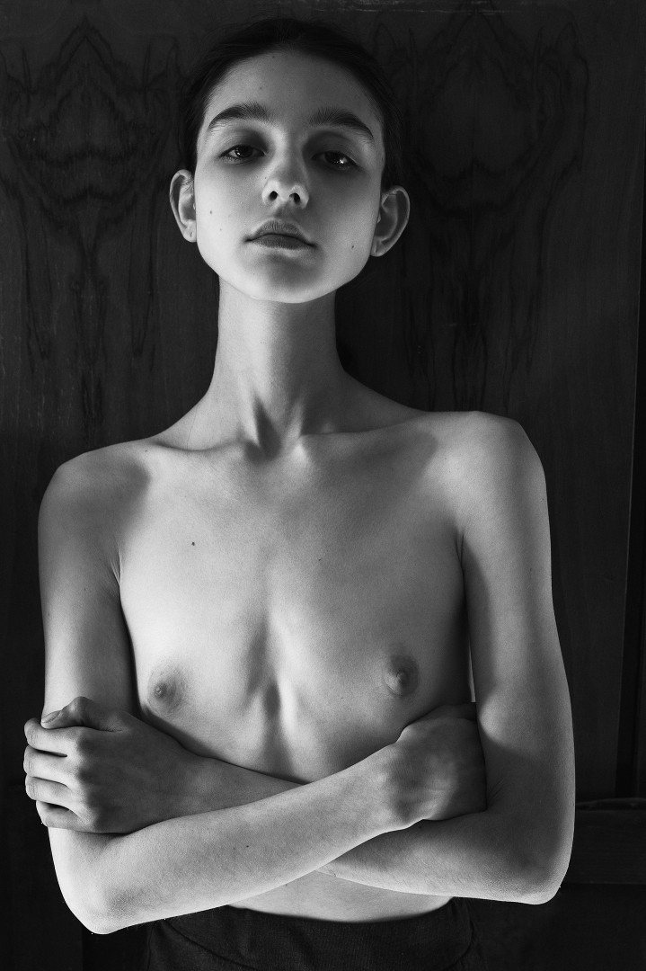 Necks, skinny bitches and bondage — 10