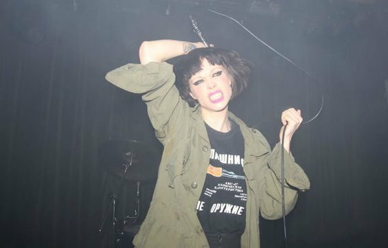 Alice Glass — 41