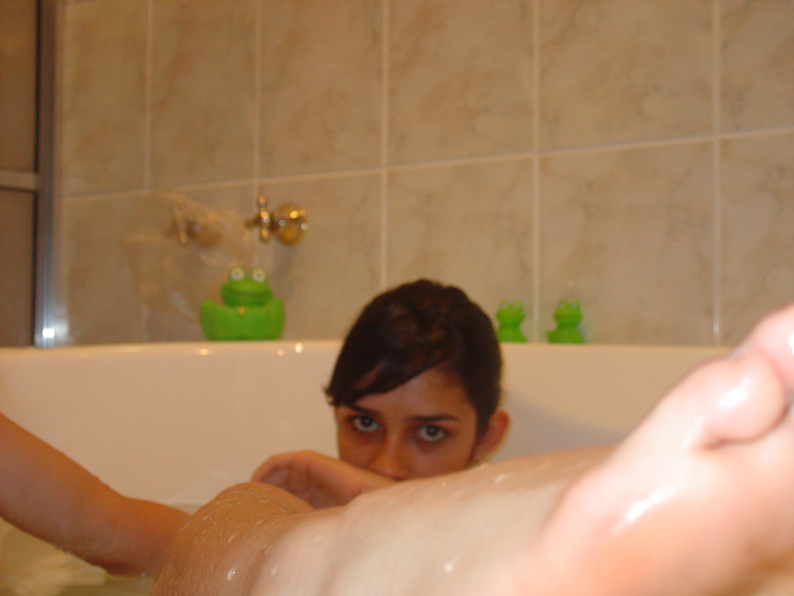 Cute teen invite us in her bath — 10