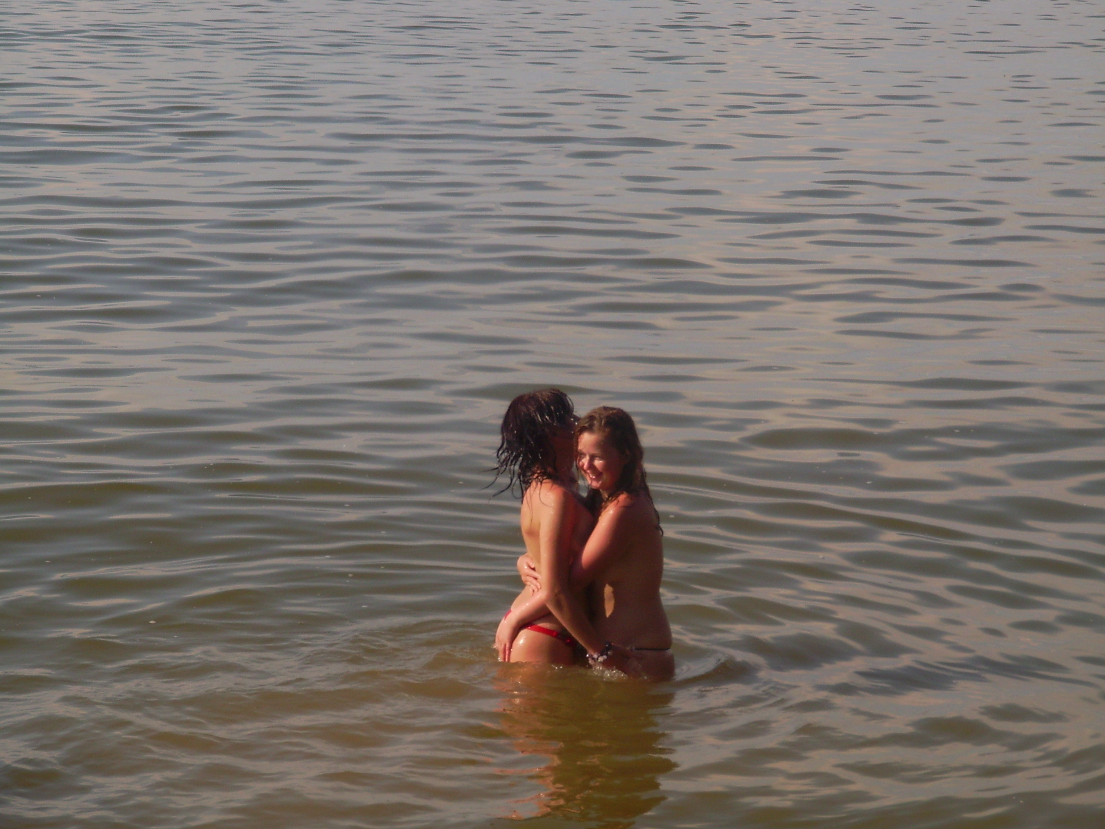 Amateur Girls Holiday Pics — 6